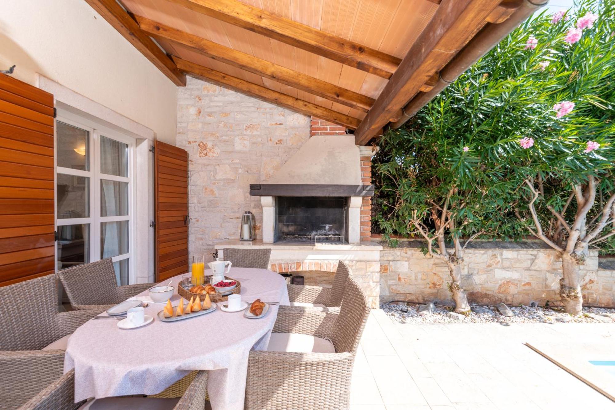 Villa Mia Lea Tar-Vabriga Exteriör bild
